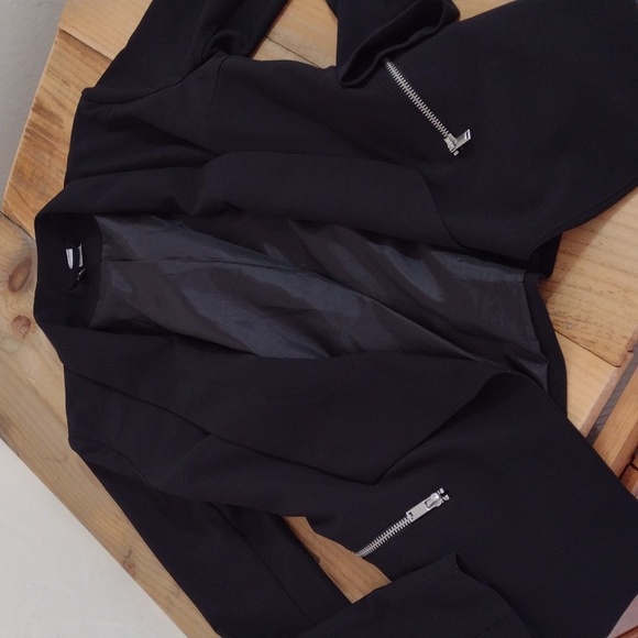 Divided Black Lightweight Asymmetrical Open Moto Blazer Size 4 - Picture 11 of 12